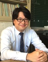 英語科 進路指導部長 伊藤 綱章