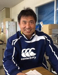 レスリング部監督 保健体育科 高野 謙二