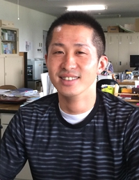 生徒指導部長 保健体育科 新島 正人